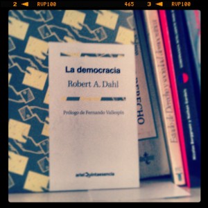 La democracia Robert Dahl